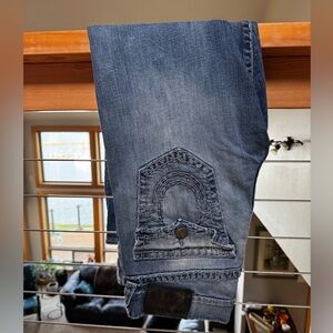 Men's Blue Washed Denim Jeans - Classic Casual Style